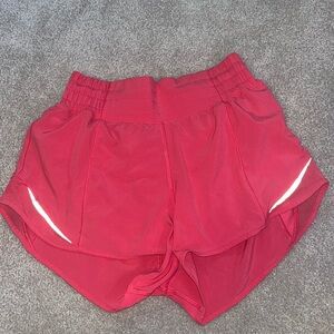 Lululemon hotty hots!